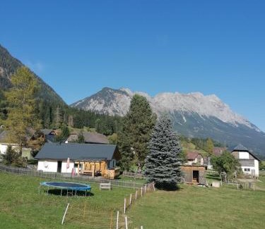 Oberlengdorf House | Strausshaus