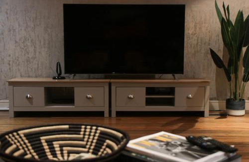 Sands End Apartment | Striking Apartment in the Heart of Chelsea