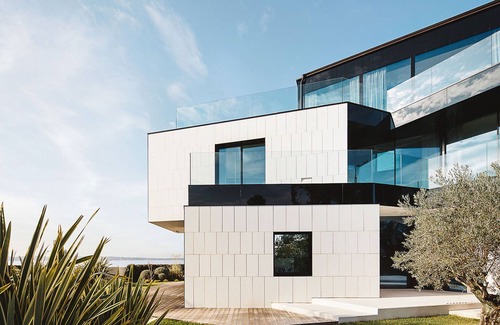 Fazana Villa | Striking Istria Villa | 5 Bedrooms | Villa Rojska | Beachfront Location | Sauna.