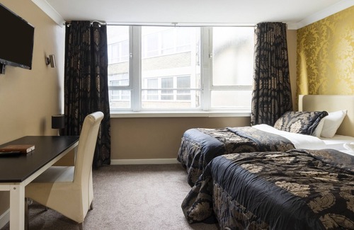 Luton Hotel | Stuart Hotel