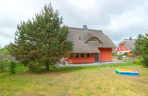 Stubbenfelde Apartment | Stubbenfelde, Reetdachhaus Seeblick - Stubbenfelde - Holiday home Seeblick
