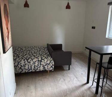 Mont-de-Marsan Apartment | Studio Éloi Ducom - Mont de Marsan