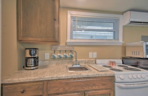 Hot Springs Apartment | Studio 1 Mi to Dtwn Hot Springs & Nat'l Park!
