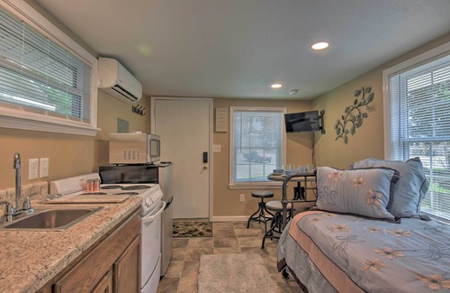 Hot Springs Apartment | Studio 1 Mi to Dtwn Hot Springs & Nat'l Park!