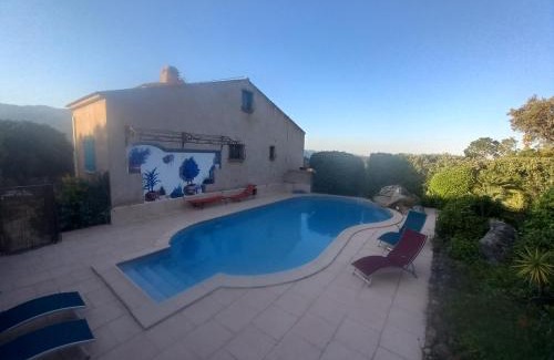 Porto-Vecchio Apartment | studio 1 pièce 16 m2 climatisé 2 personnes piscine partagée