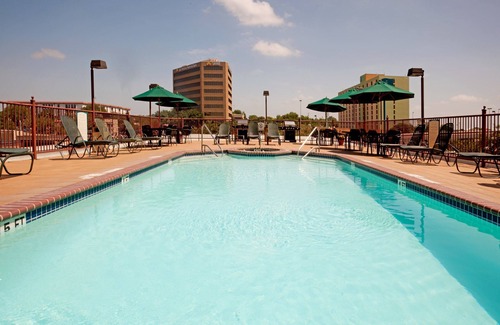 Shearer Hills - Ridgeview Apartment | Studio 15 Minutes from the Alamo! | Free Breakfast + Outdoor Pool and Hot Tub