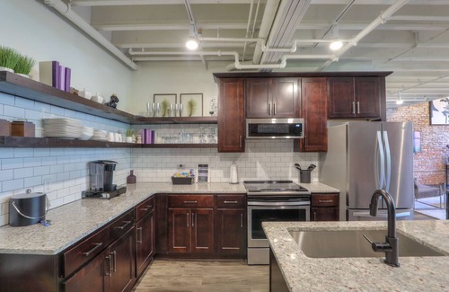 Downtown Nashville Apartment | Studio 154 Luxury Hotel