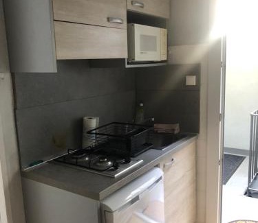 Aix-les-Bains City Center Apartment | Studio 23 m2 Henri IV, centre-ville proche des thermes