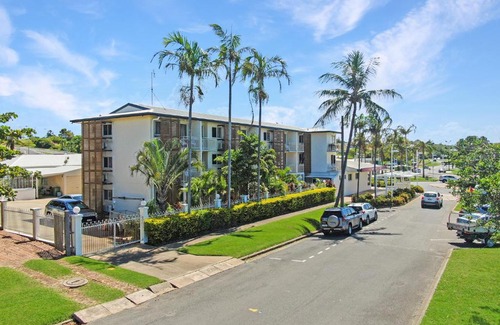 Emu Park Apartment | Studio 3 ENDEAVOUR INN