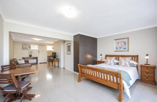 Fremantle Apartment | Studio 3 - ground floor Fremantle apartment