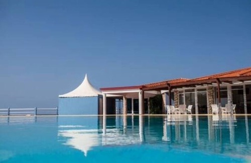 Beirona Apartment | STUDIO 30 METERS FROM BEACH POOL MURDEIRA RESORT