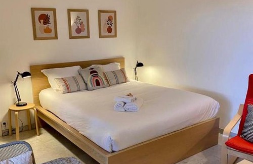 Golfe Juan Apartment | Studio 5 minutes Cannes et plages, terrasse, piscine