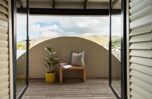 Hermanus City-Centre Apartment | Studio 7, Hermanus Waterfront