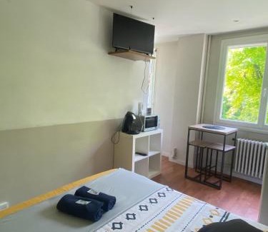 Troyes Apartment | Studio 96 - Wi fi fibre - Résidence Beauséjour - Proche centre ville