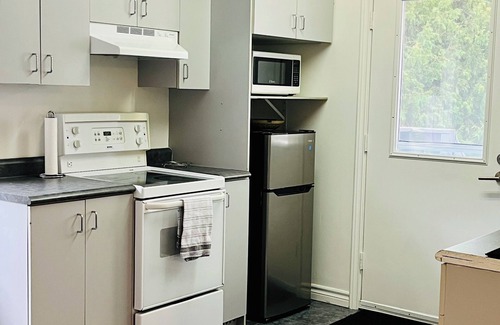 Sudbury Apartment | Studio apartment on the lake