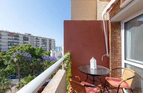 Benalmadena Costa Apartment | Studio Apartment 'Estudio Ed Jupiter Benalmadena' with Sea View, Wi-Fi and Shared Pool