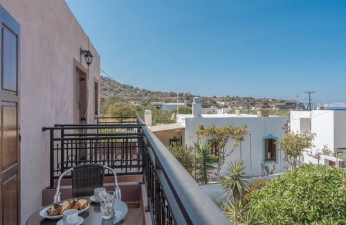 Paloi Apartment | Studio Apartment 'Frantzis 4' with Sea View, Wi-Fi and Air Conditioning