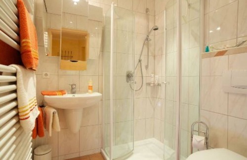 Nesselwang Apartment | Studio Apartment 'Haus Miller' with Private Terrace, Private Garden and Wi-Fi