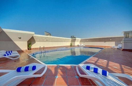 Al Mankhool House | Studio Apartment Near by Day To Day Al Karama