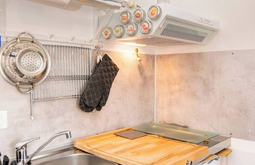 Nerac Apartment | Studio Apartment 'Petit Nid Cosy De L' Albret' with Private Terrace, Private Garden and Wi-Fi