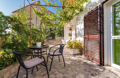 Bilice Apartment | Studio Apartment Sekula