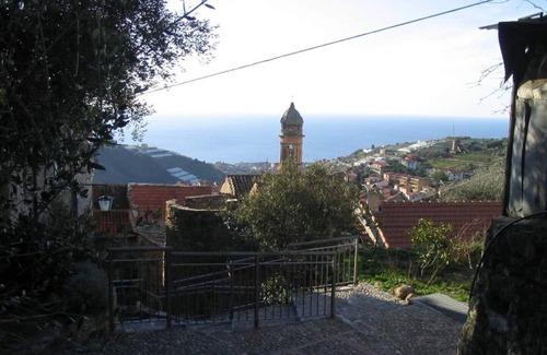 Pompeiana Apartment | Studio apartment with terrace/garden with sea view