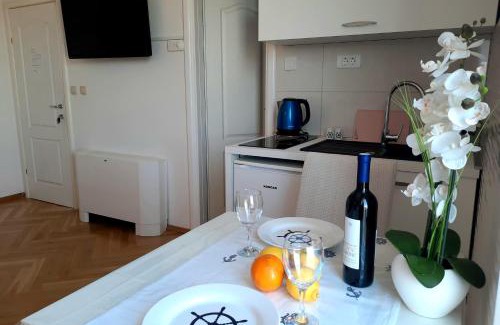 Bol Apartment | Studio Apartments Regina