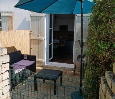 La Couarde-sur-Mer Apartment | Studio avec terrasse et parking 200m plage et commerces