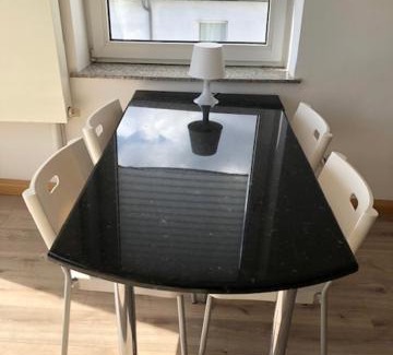 Moersenbroich Apartment | studio b - Sunny City Business Apartment with roof-top terrace for 2-4 guests