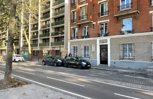 Combat Apartment | Studio Bassin de la Villette