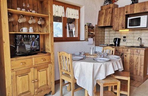 Notre-Dame-de-Bellecombe Apartment | Studio/Cabine avec Mezzanine - Proche Pistes, 5 Pers. - FR-1-595-17