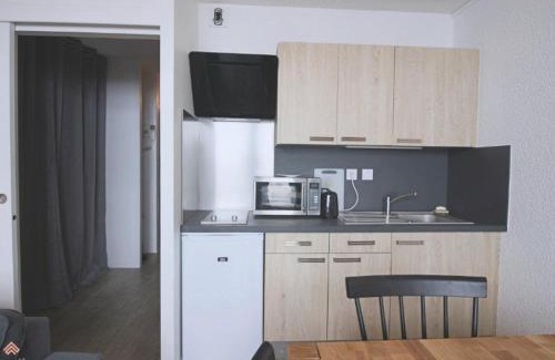 Piau Engaly Apartment | Studio cabine 4/5 pers, balcon expo sud, TV, cuisine équipée, casier à ski - FR-1-457-175