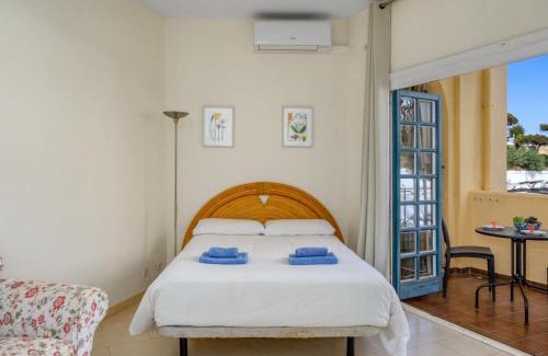 Cabopino Apartment | Studio Cabopino-2 by Interhome