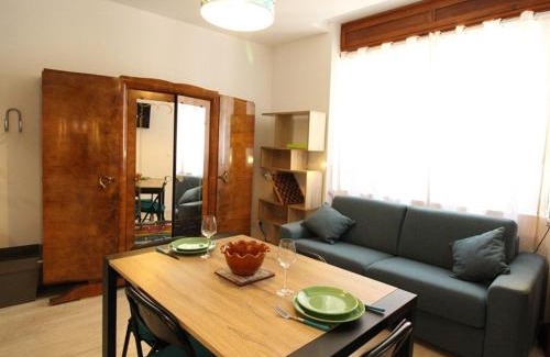 Bagneres-de-Luchon Apartment | Studio central cosy pour 2 pers, proche télécabine et thermes, équipé WiFi - FR-1-313-191