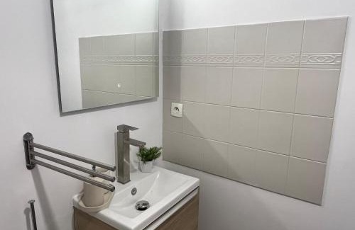 Anatole France Danton Apartment | Studio centre ville moderne