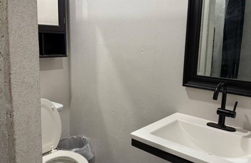 Brownsville Apartment | Studio close to L&G Space X in Brownsville