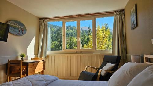 Laveissiere Apartment | Studio confortable Grand lit Queen Parking
