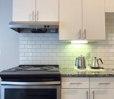 East Cesar Chavez Apartment | Studio Convenient to Convention Center and Nightlife