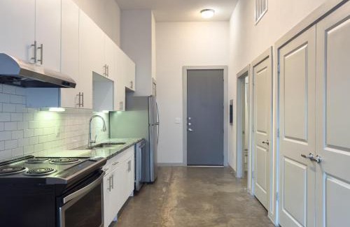 East Cesar Chavez Apartment | Studio Convenient to Convention Center and Nightlife