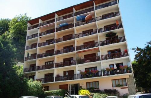 Brides-les-Bains Apartment | Studio Cosy 1* avec Balcon, au Centre de Brides-les-Bains, 2 Pers, Proche Thermes et Télécabine - FR-1-512-253