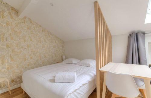 Vassieux - Crepieux Apartment | Studio cosy, climatisé, Caluire-Lyon