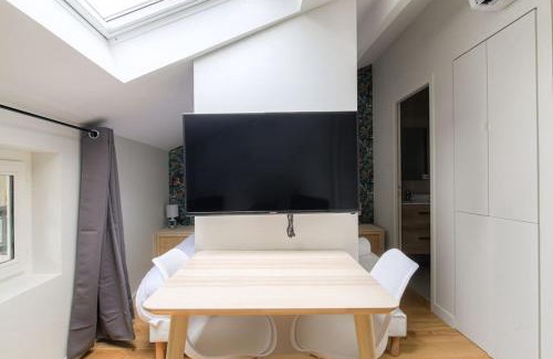 Vassieux - Crepieux Apartment | Studio cosy & climatisé , Caluire, proche de Lyon