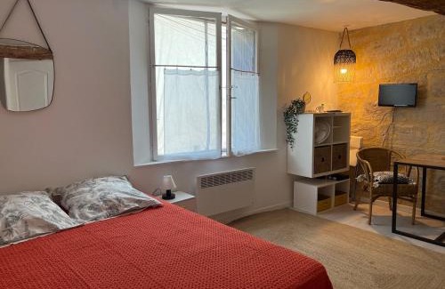 Uzes Apartment | Studio Cosy Rue piètonne calme Centre-ville d'Uzès