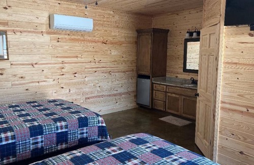 Moscow Apartment | Studio cottage in gated hunting lodge -5 minutes from Saracen Casino