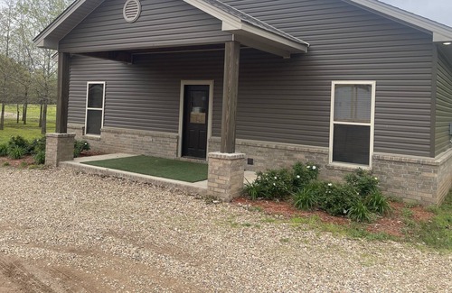 Moscow Apartment | Studio cottage in gated hunting lodge -5 minutes from Saracen Casino