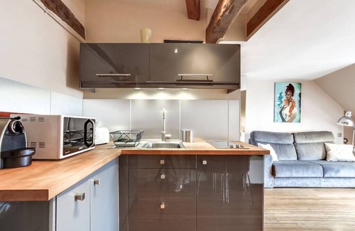 Quartier de la Porte-Saint-Denis Apartment | Studio de Charme Dans un Ancien Hôtel Particulier Napoléon III