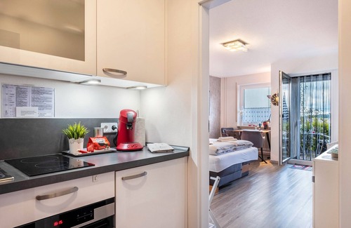 Schoenwald Apartment | Studio 'Morgensonne' with Private Terrace and Wi-Fi