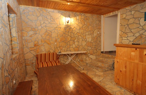 Poljana Apartment | Studio flat with air-conditioning Poljana, Ugljan (AS-8419-c)