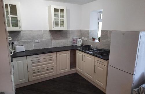 Winterton-on-Sea Apartment | studio flat with on-site parking & pet friendly