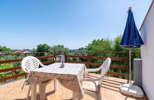 Skrbcici Apartment | Studio flat with terrace Skrbcici, Krk (AS-21231-a)